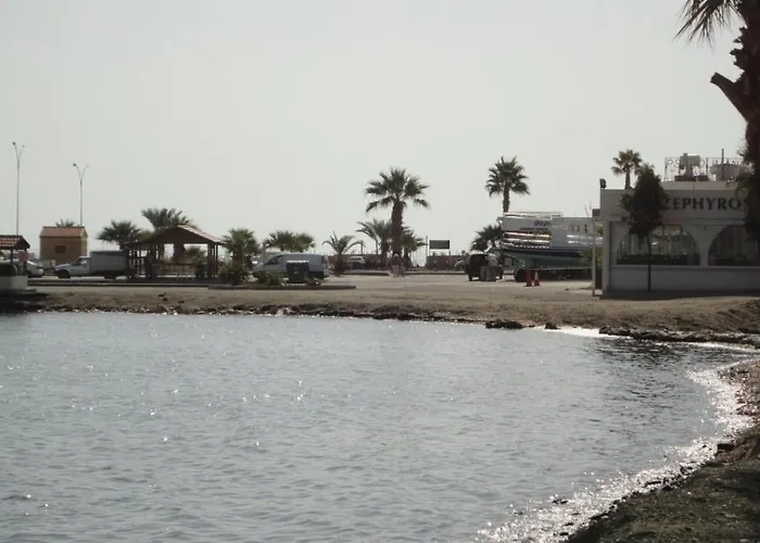 Mackenzie 1+1 דירה