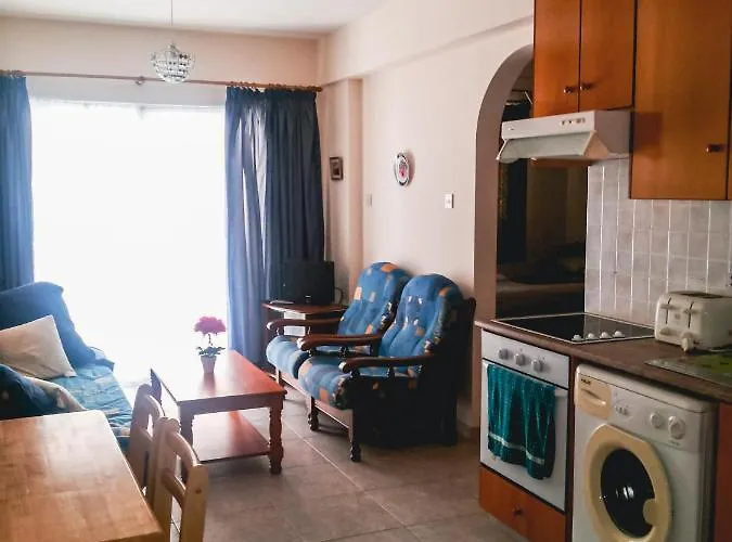 Mackenzie 1+1 Apartment